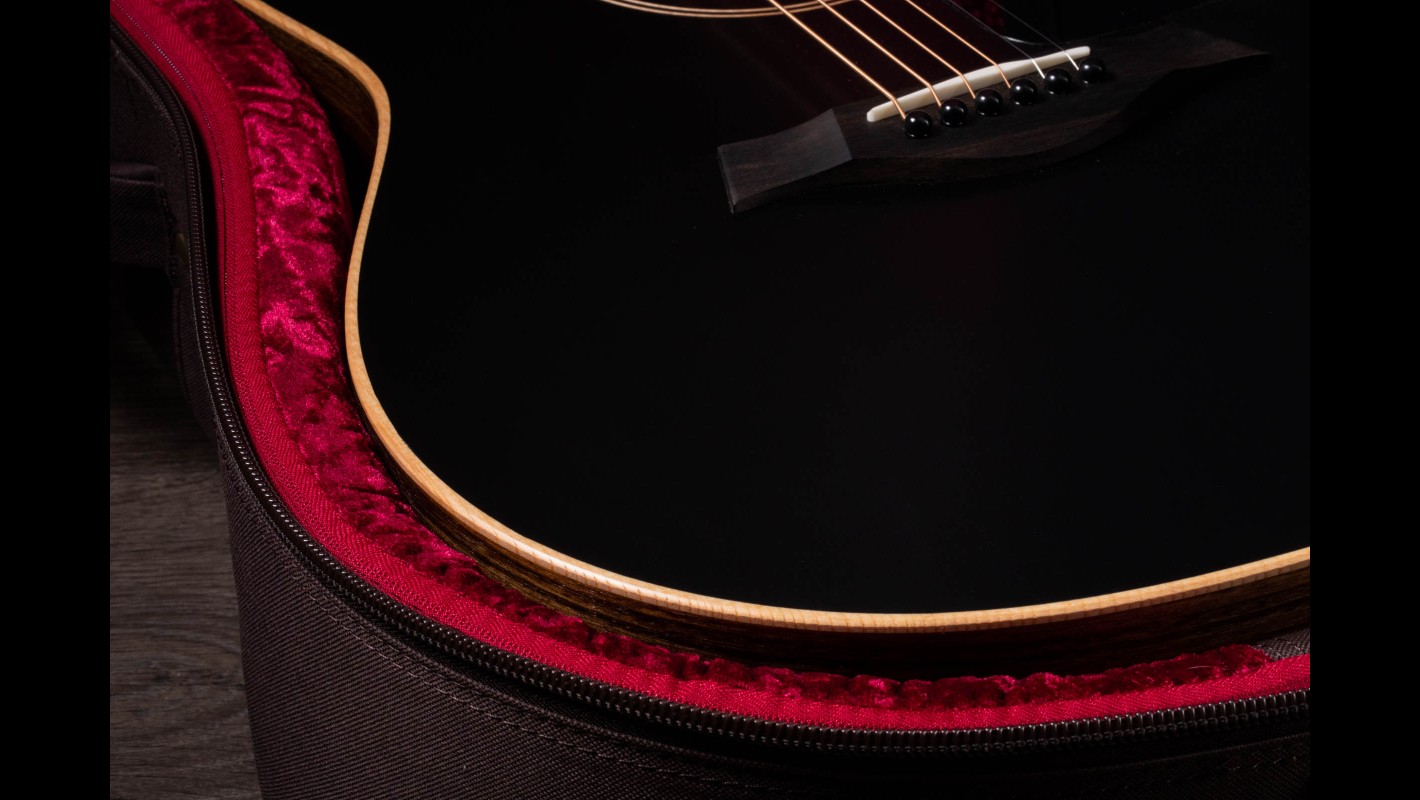 AD17 Blacktop Walnut Acoustic Guitar Taylor Guitars